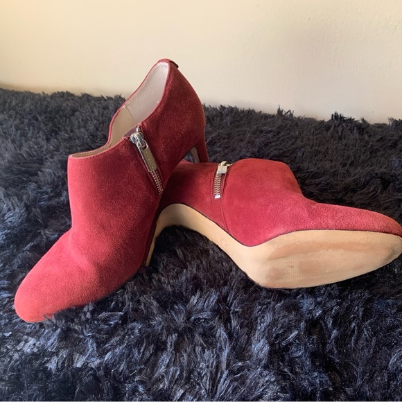 Michael Kors Red Suede Stiletto Exterior Side Zip Sammy Ankle Boot- Sz9 - Picture 2 of 12